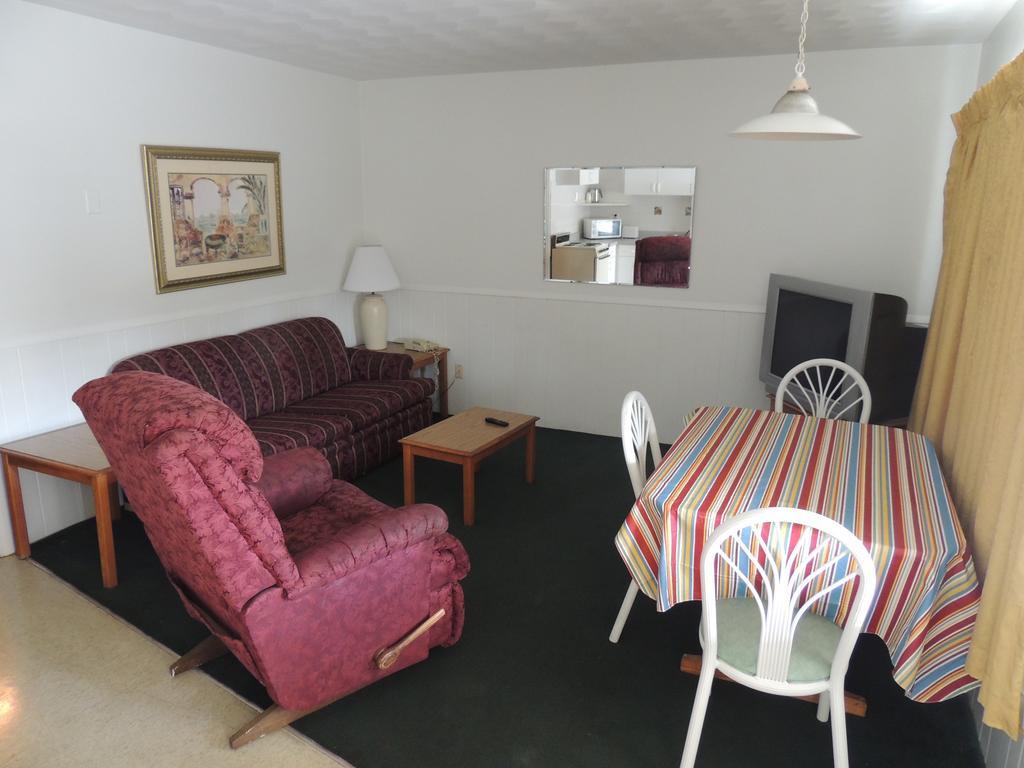 Rodeway Inn & Suites Winter Haven Chain Of Lakes Pokój zdjęcie