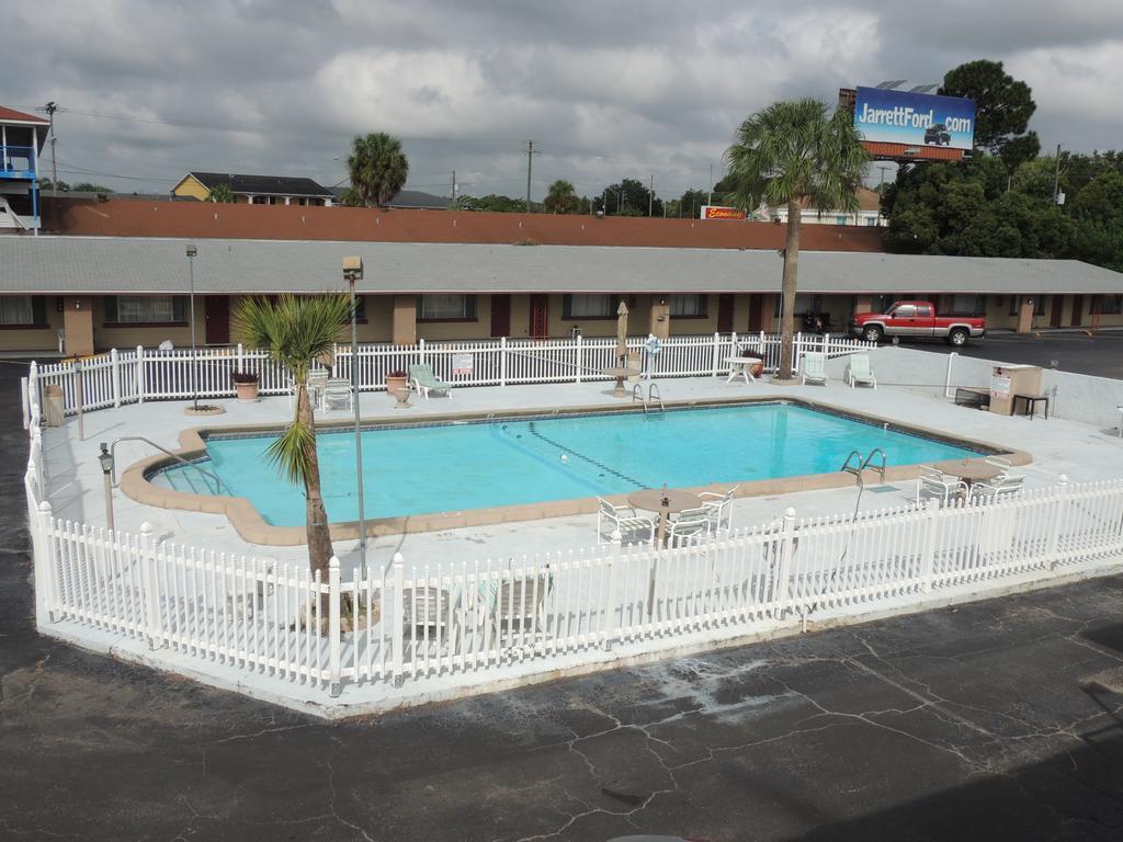Rodeway Inn & Suites Winter Haven Chain Of Lakes Pokój zdjęcie
