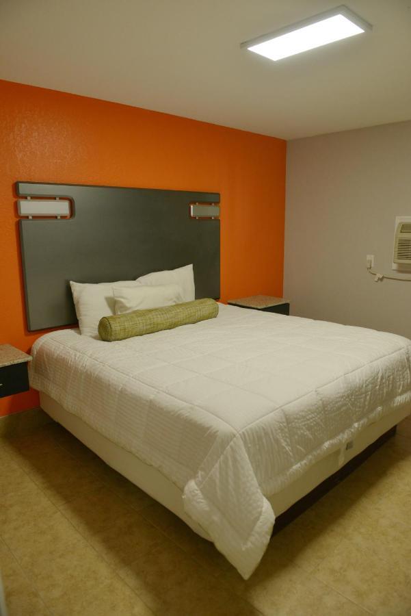 Rodeway Inn & Suites Winter Haven Chain Of Lakes Zewnętrze zdjęcie