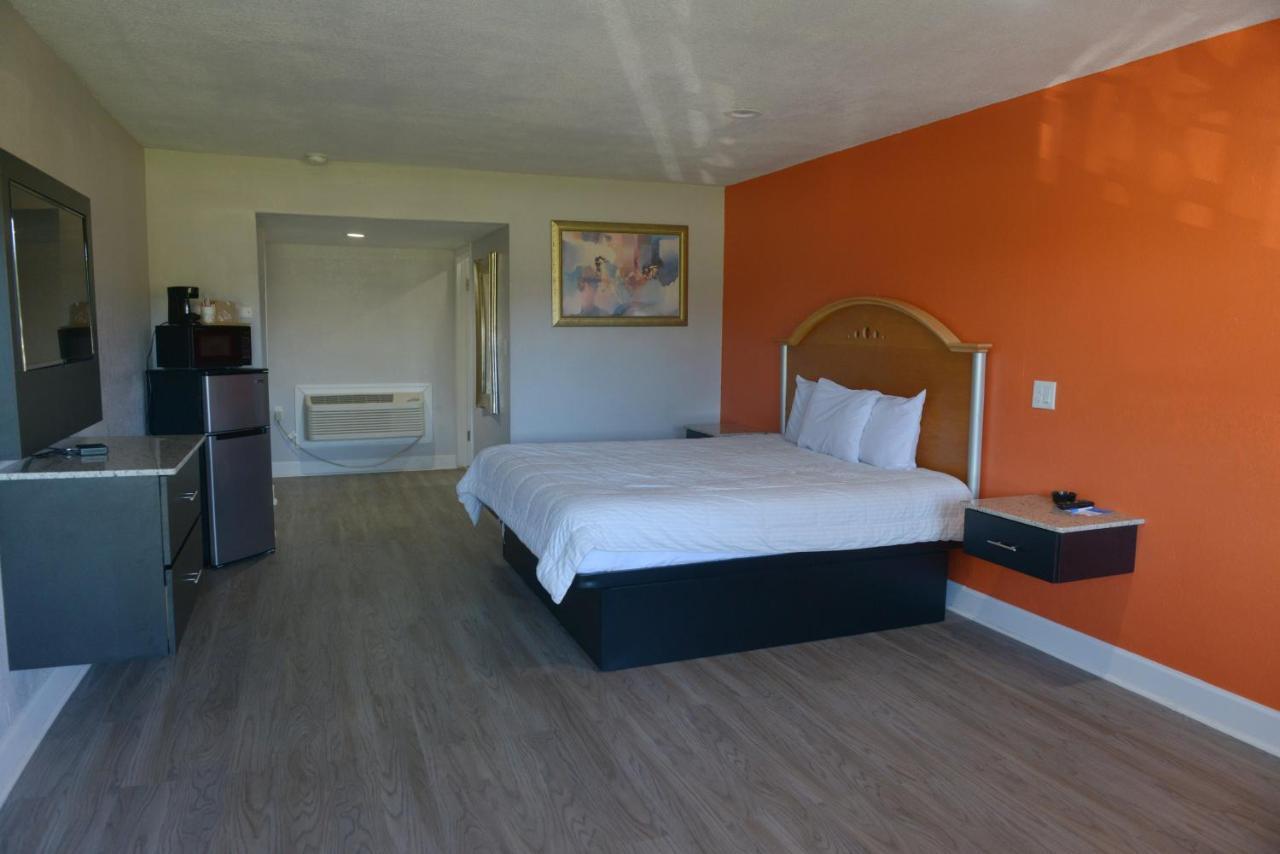 Rodeway Inn & Suites Winter Haven Chain Of Lakes Zewnętrze zdjęcie