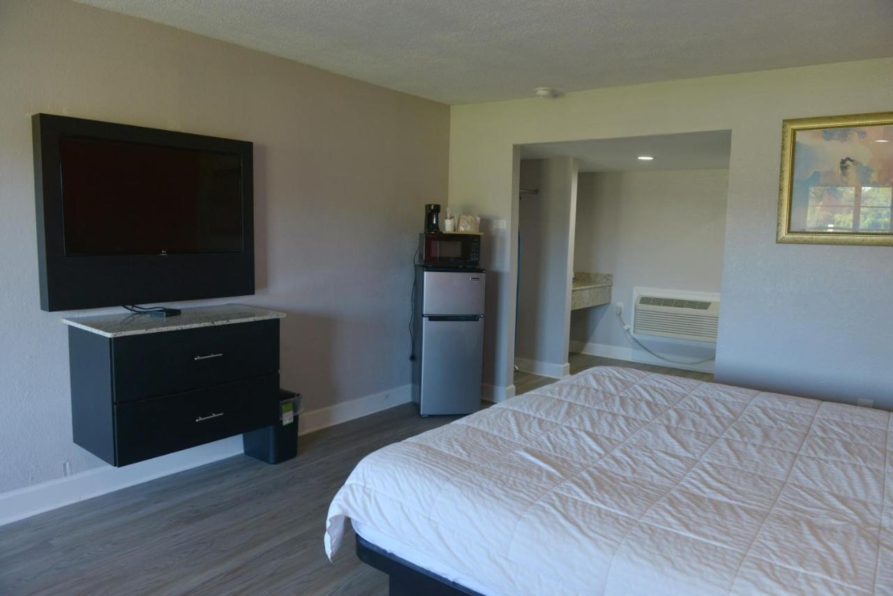 Rodeway Inn & Suites Winter Haven Chain Of Lakes Zewnętrze zdjęcie