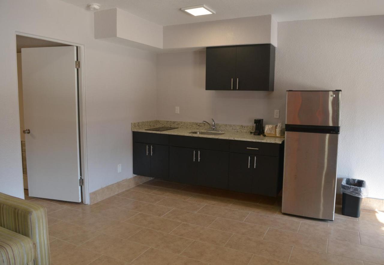 Rodeway Inn & Suites Winter Haven Chain Of Lakes Zewnętrze zdjęcie
