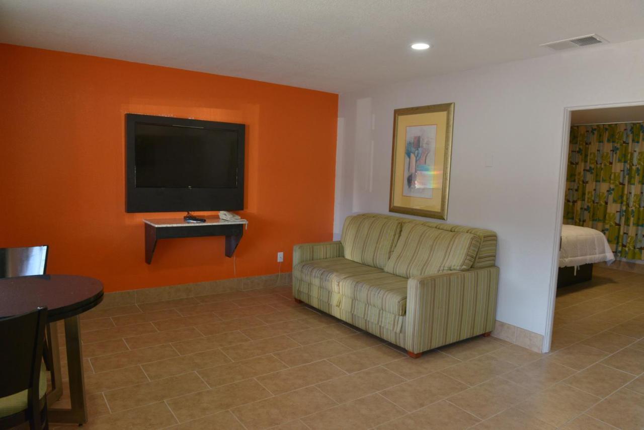 Rodeway Inn & Suites Winter Haven Chain Of Lakes Zewnętrze zdjęcie