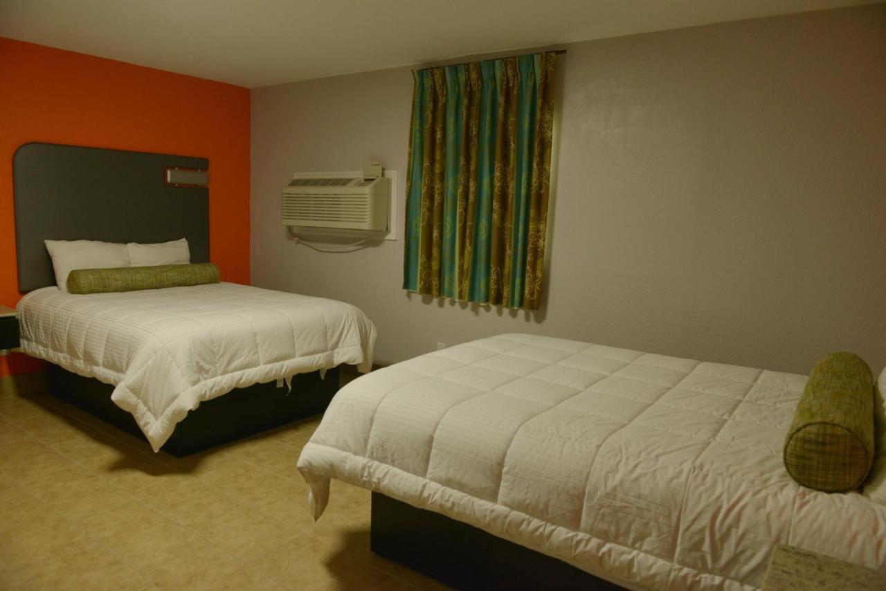 Rodeway Inn & Suites Winter Haven Chain Of Lakes Zewnętrze zdjęcie